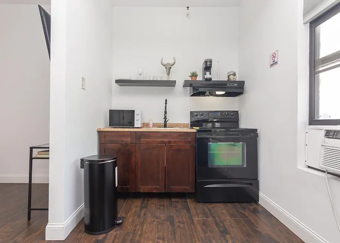 Chic Wynwood Apartment Near Downtown & Miami Beach